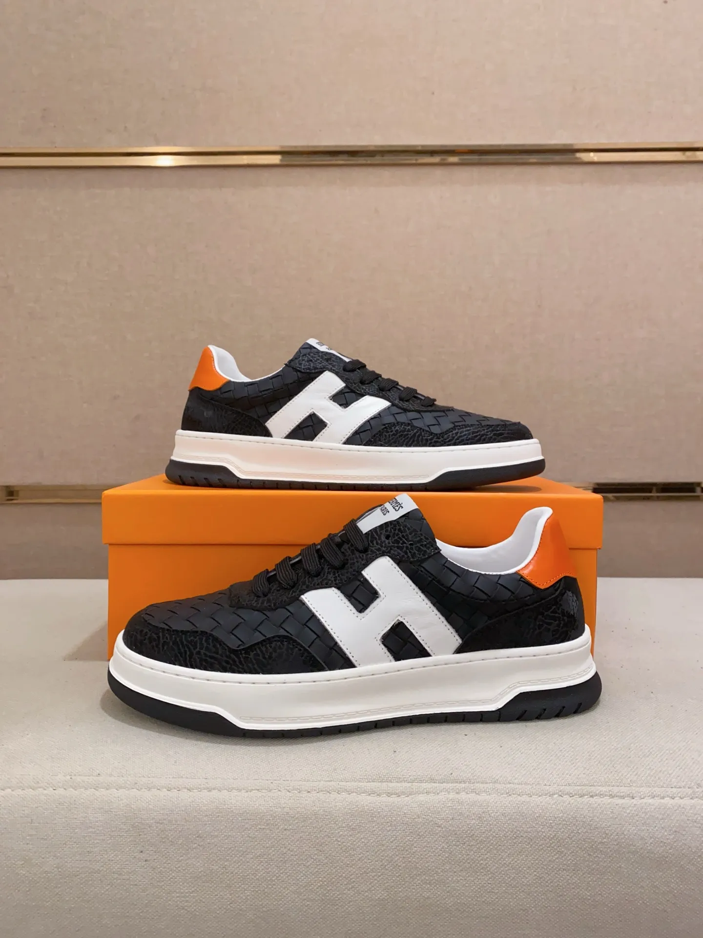 Men's clothing and shoes💰: 400💰《HERMES》【Original order·Version】Hermès; top 🔝purchasing agent🔍🔍men's latest 🇺🇸 counter sales simultaneously, imported from Italy original ▲▲cowhide ▲▲ (highlighting the high End, Nobility, Grade) Exquisite workmanship (Imported water-dyed sheepskin lining from Italy) Sole: Original sole provided by the original factory, ⚠️Exclusive double-layer activity, TPR, molded outsole; super comfortable Code number: 38-44